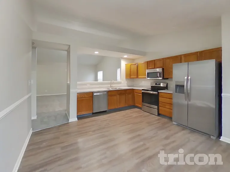 3247 Creekshore Dr — Photo 5