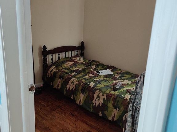 5th image of 1217 N Lathrop St
