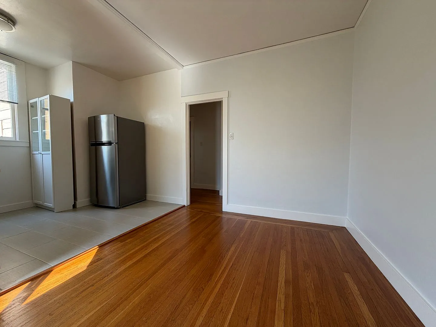 3035 Gough Street — Photo 4