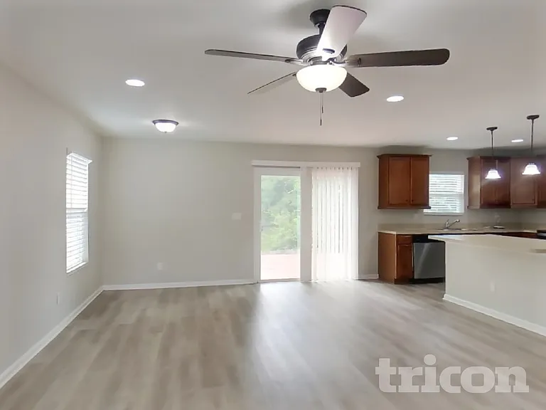754 Libra St — Photo 3