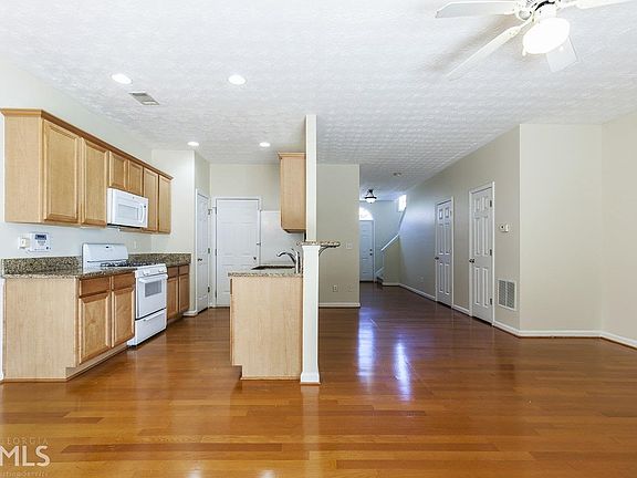 3rd image of 3544 Lantern View Ln #3544