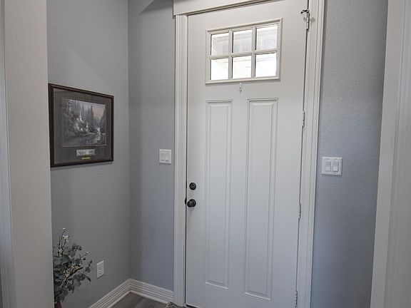 3rd image of 1701 Stephanie Dr