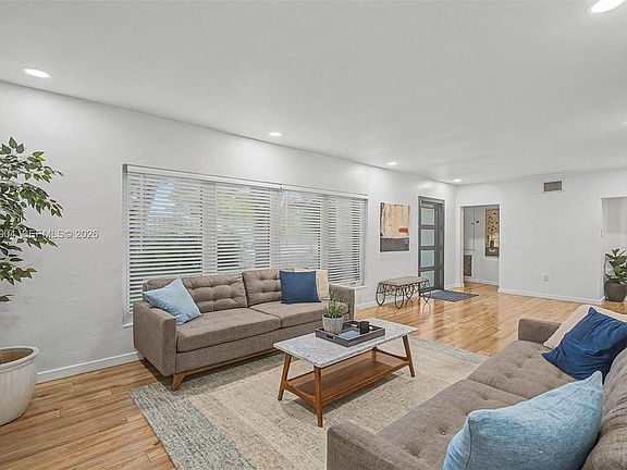 5th image of 5930 SW 48th St