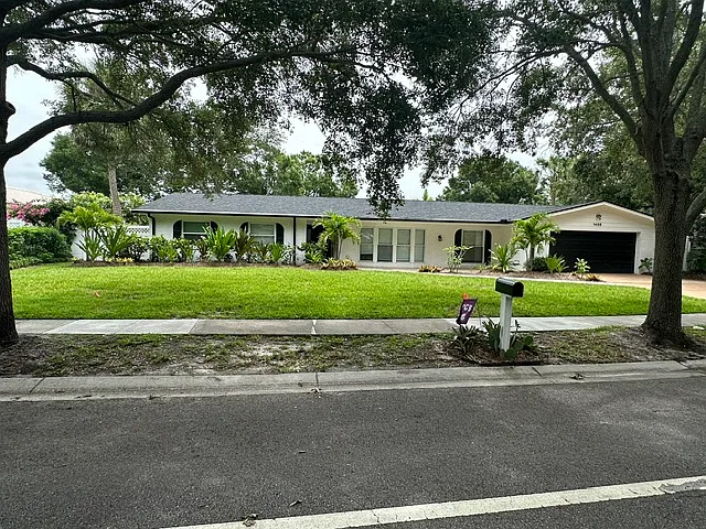 1405 Stewart Blvd — Photo 1