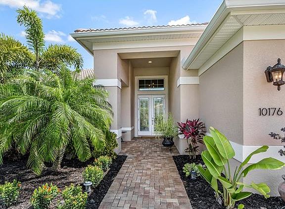3rd image of 10176 Avonleigh Dr