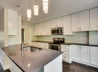 704 Green Bay Rd, Winnetka, IL 60093