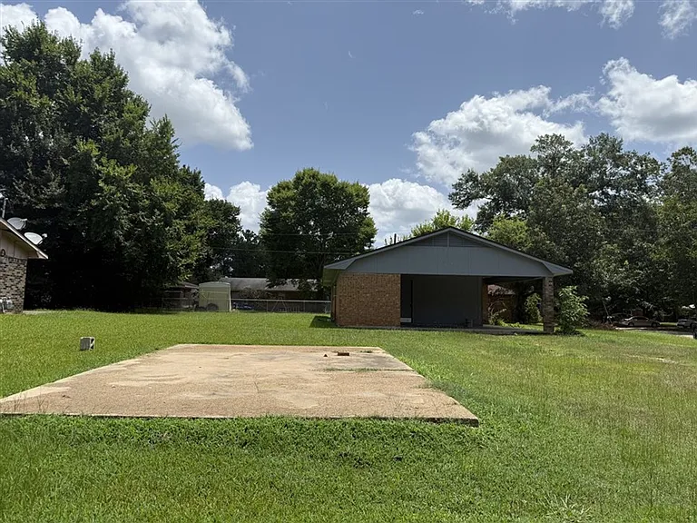 2113 Meadowview Cir — Photo 21