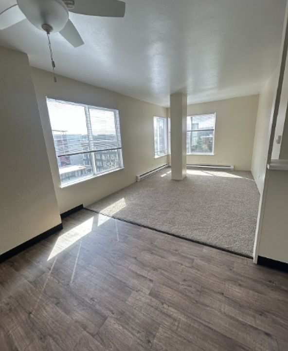 1st image of 4130 11th Ave NE #4009