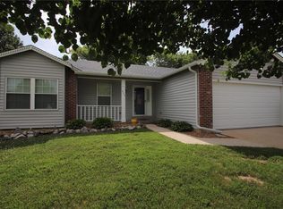 996 S Brampton Dr, Saint Charles, MO