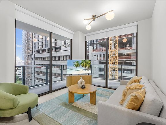 4th image of 11 NE 6th Street #907