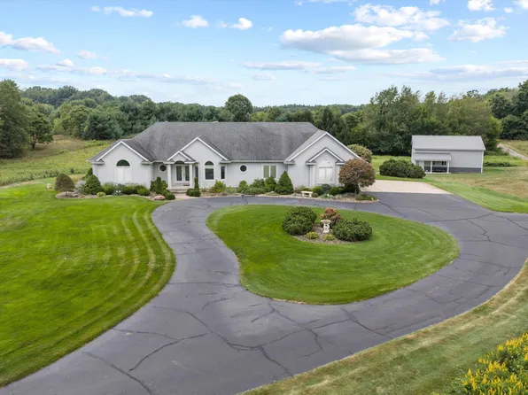 69618 Beebe Rd, Niles, MI 49120