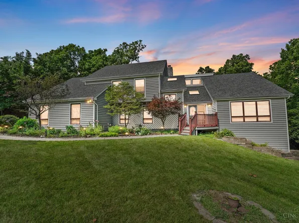 5747 Woodbridge Ln, West Chester, OH 45069