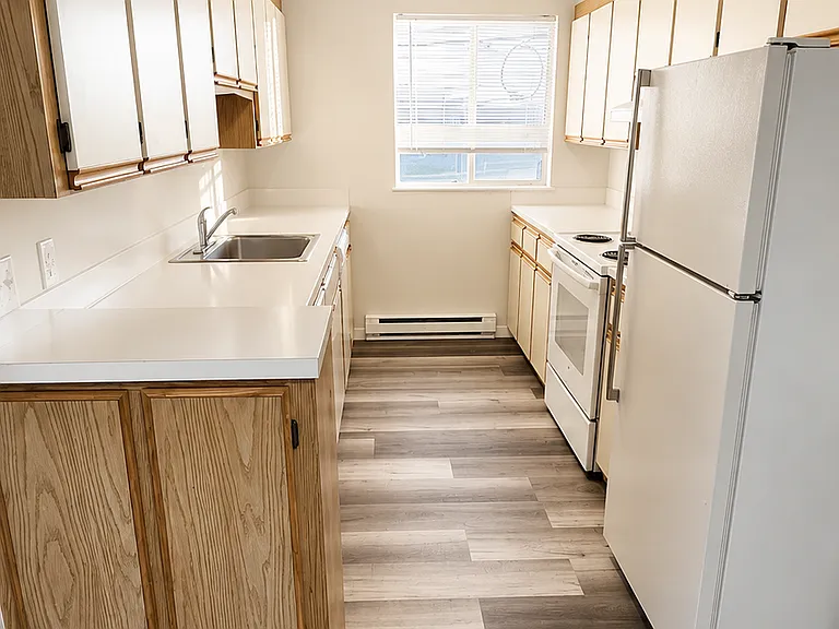 705 State Ave N #4 — Photo 4