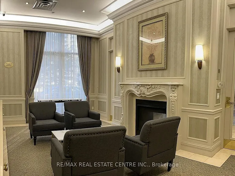 35 Kingsbridge Garden Cir #1804 — Photo 17