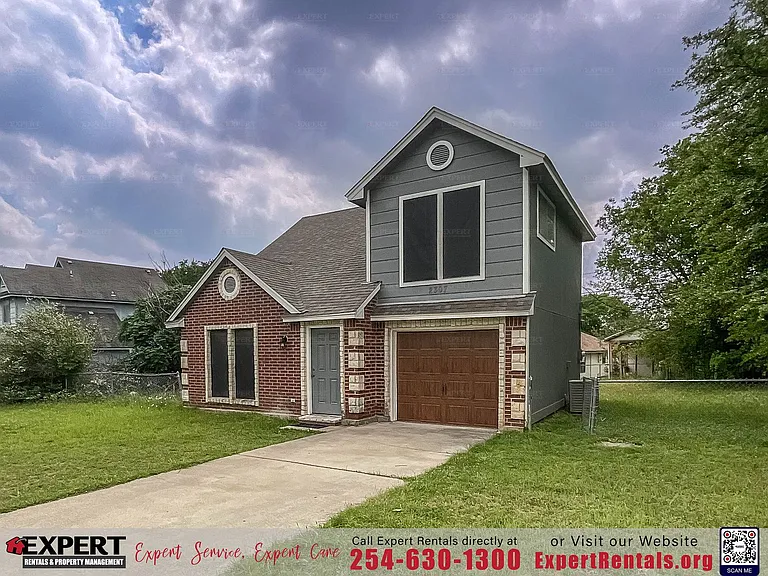 2307 Lazy Ridge Dr — Photo 2