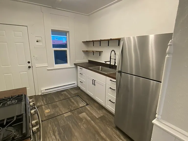 811-819 Woody Street - 1 — Photo 5