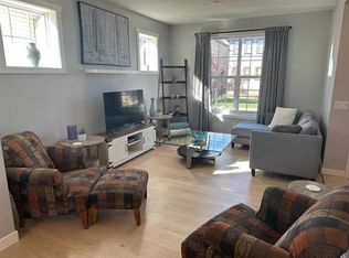 64 NW Elgin Meadows Mnr SE, Calgary, AB T2Z0S1