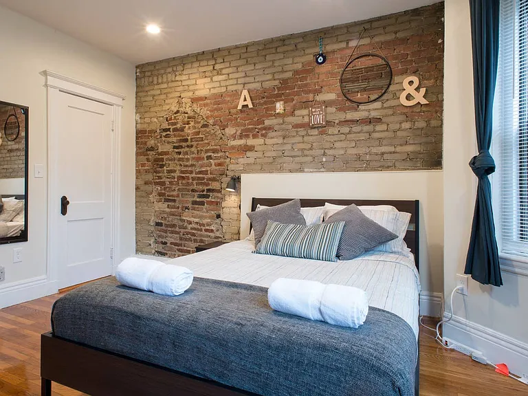 58 Queensberry St #18 — Photo 4