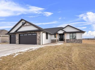 2671 Willow Grove Ln, Green Bay, WI 54311