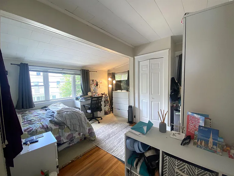 24-26 Burnham St #2 — Photo 9