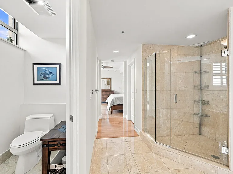101 SE 20th Ave #501 — Photo 20