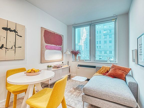 5th image of 20 Broad St APT 2501