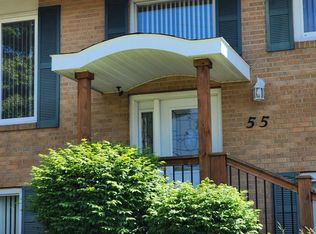 55 Oakmount Dr, Bedford, NS B4A 2W1