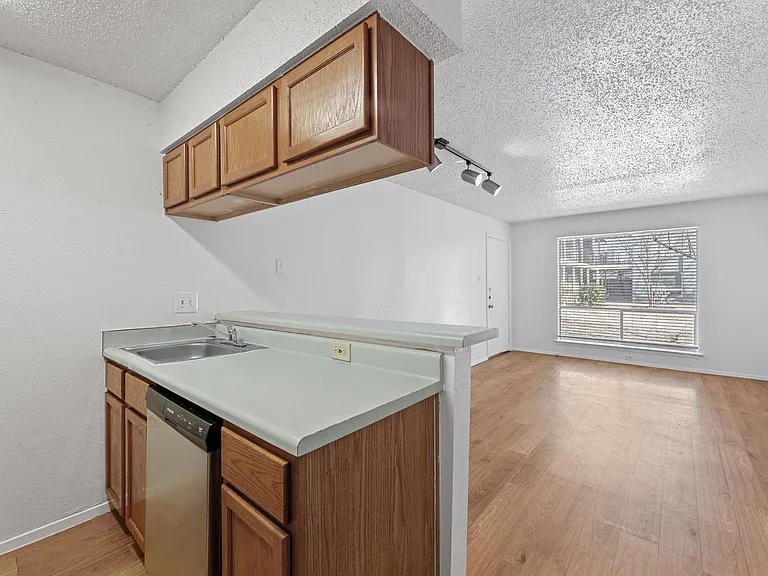 Patton Apartments — Photo 36