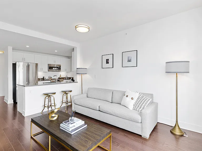 65 Bay Street Apartments — Photo 34