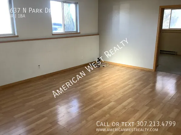 1637 N Park Dr, Cody, WY 82414