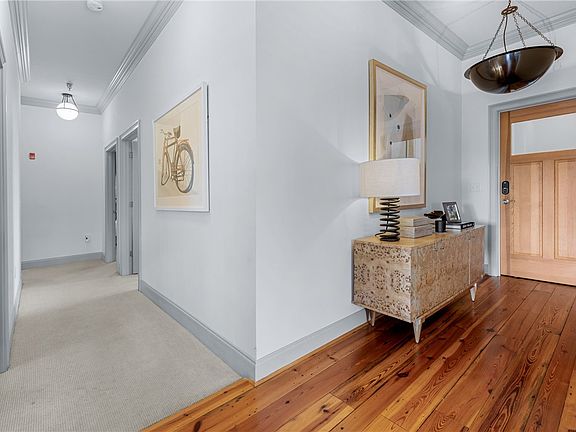 4th image of 393 College Ave #501