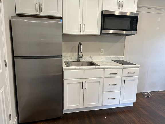 3rd image of 94 N Highland Ave #4