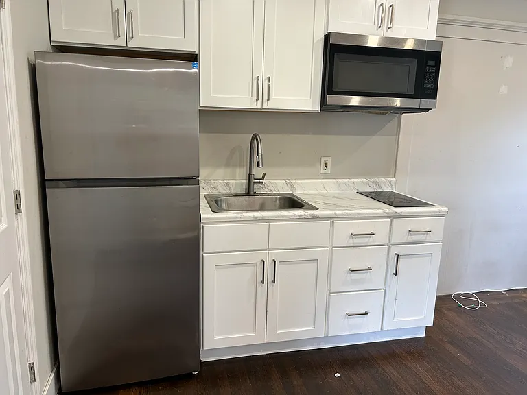 94 N Highland Ave #4 — Photo 3
