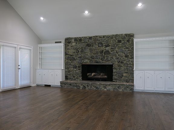 5th image of 7023 Briarmeadow Dr