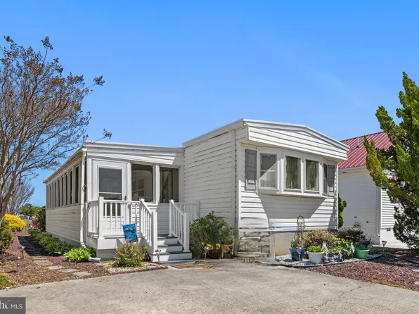 822 Bahia Dr, Ocean City, MD 21842