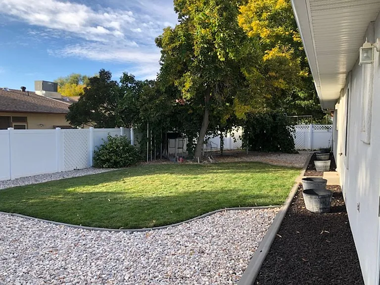 721 Ponderosa Dr — Photo 2