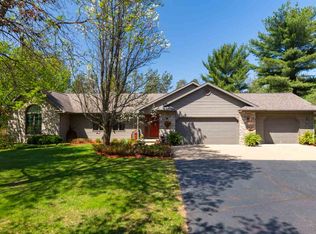 6220 Oakbury Dr, Wisconsin Rapids, WI 54494