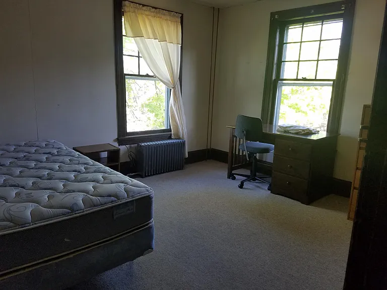 618 Stewart Ave #D — Photo 6
