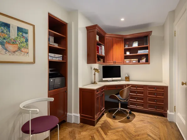 575 Park Avenue image 15 of 28