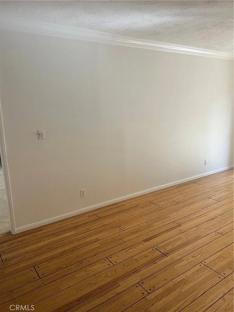 4 bed, 3021 sqft, $8,500 — Photo 3