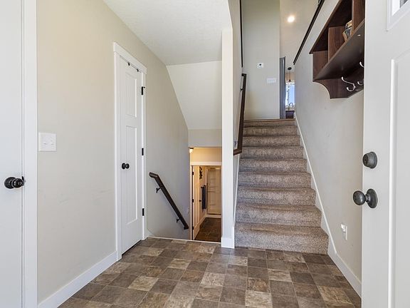 3rd image of 314 Aspen Dr