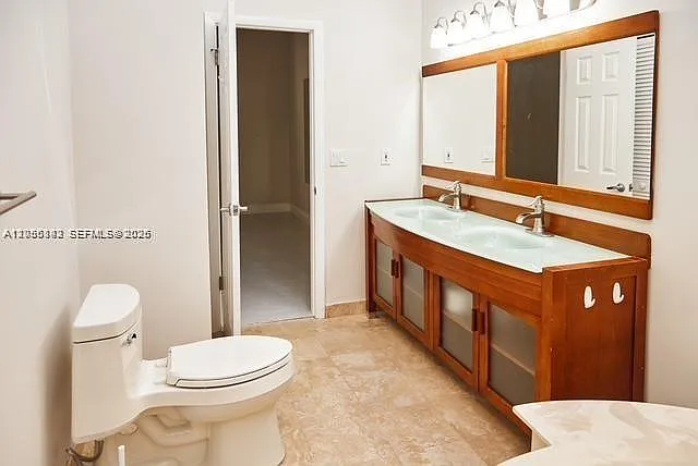 347 Leslie Dr — Photo 10