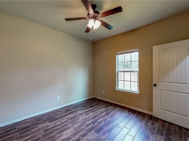 111 Southland St — Photo 31
