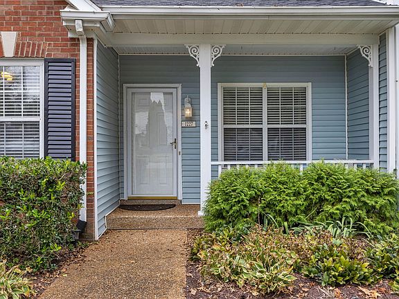 5th image of 1227 Carriage Park Dr