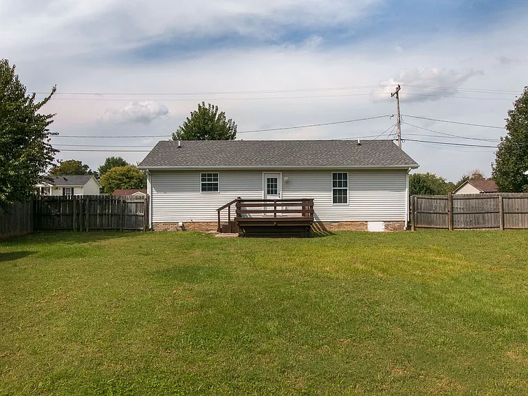 1013 Bush Ave — Photo 28