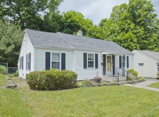 175 Sycamore St, Holyoke, MA 01040