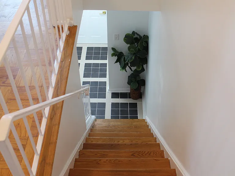 2324 Sun Valley Cir #J — Photo 20