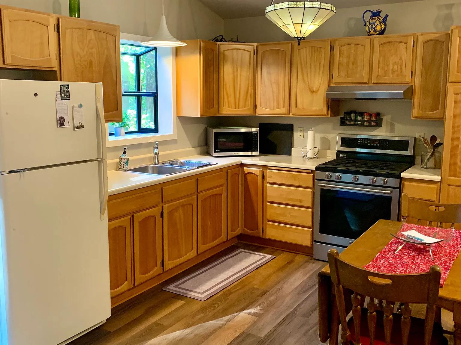1 bed, 700 sqft, $1,800 — Photo 4