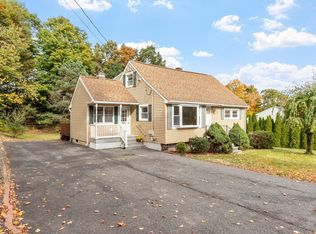 3 Meadowbrook Dr, West Boylston, MA 01583