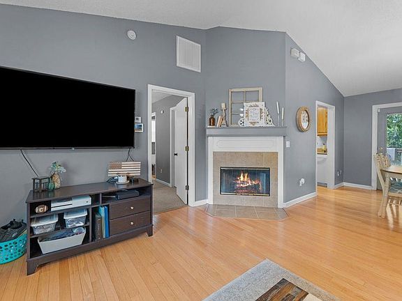 4th image of 1451 Idlewild Dr